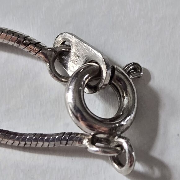 Elegant Silver Pearl Drop Necklace - Picture 4 of 9